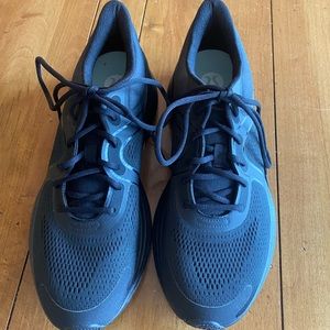 Lululemon Blissfeel running sneakers
